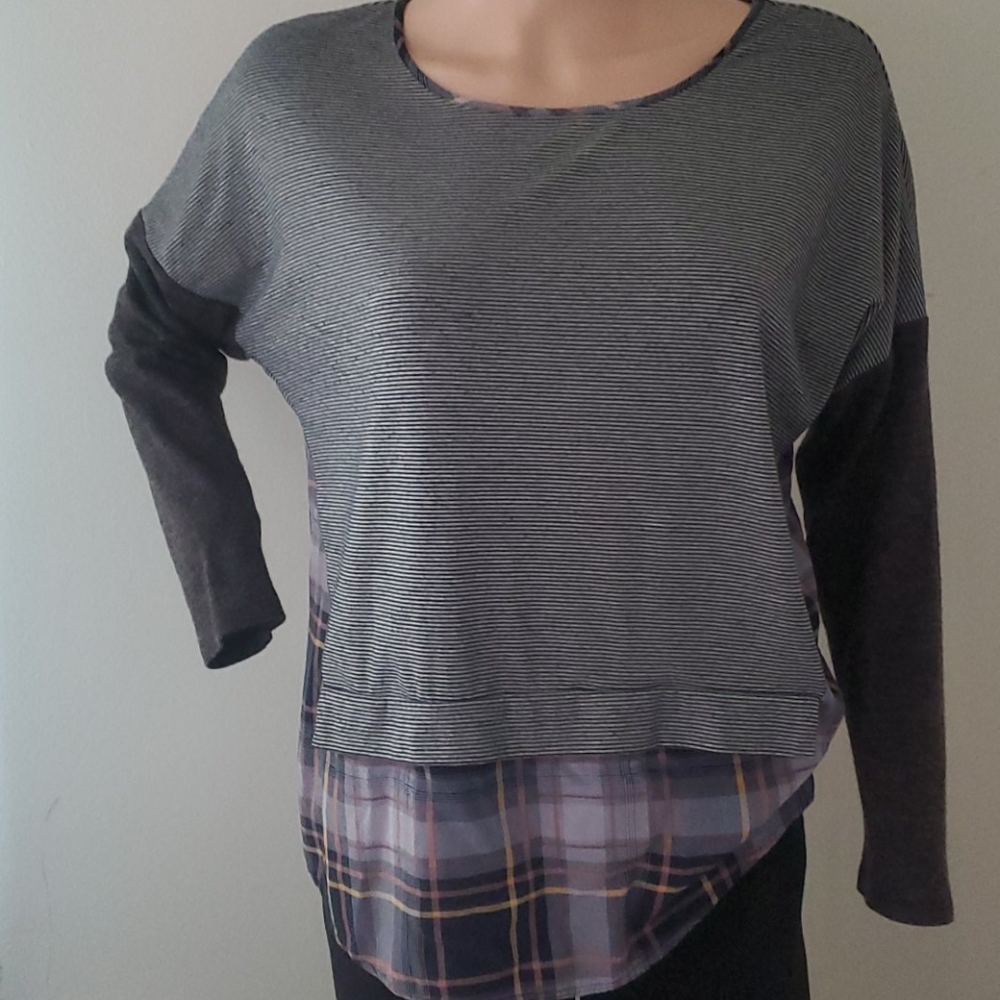 THML gray shirt